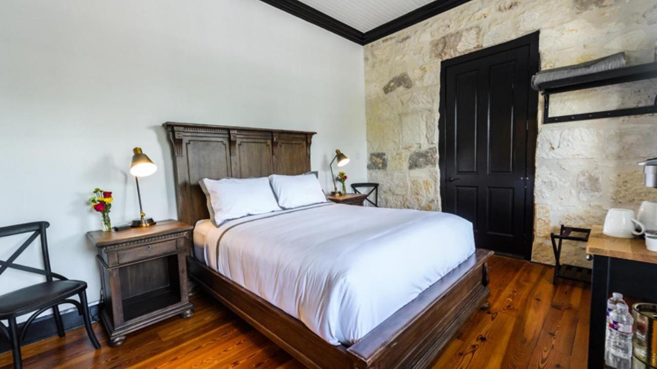 Giles Hotel Comfort