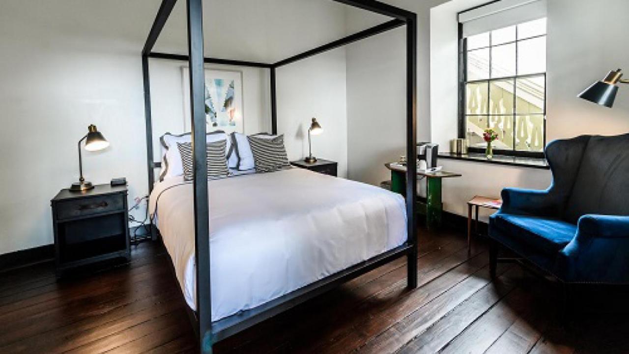 Giles Hotel